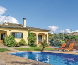 Beautiful home in Tordera with 4 Bedrooms, WiFi and Outdoor swimming pool