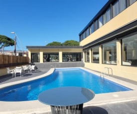 Hotel 153