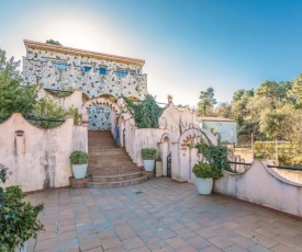 Beautiful home in Vidreres with 6 Bedrooms and Outdoor swimming pool