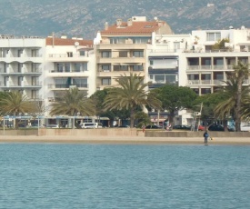 Cozy Apartment in Roses Spain, 50 m from Beach