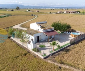 Illa - Casa rural aislada con piscina y cerca playa de la Marquesa
