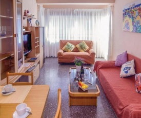 Nice apartment in Pineda de Mar with 3 Bedrooms and WiFi