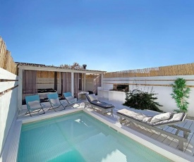 Fridays Flats Casa Quartz , Villa with Pool