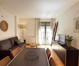 Cozy 2 bed apartment wairco near the Wine Square