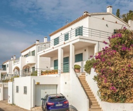 Amazing home in LEscala with 3 Bedrooms and Outdoor swimming pool