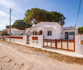 Lovely Holiday Home in l Escala with Fenced Garden