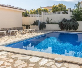 Fantastic holiday home with private swimming pool 1 5 km from the beach
